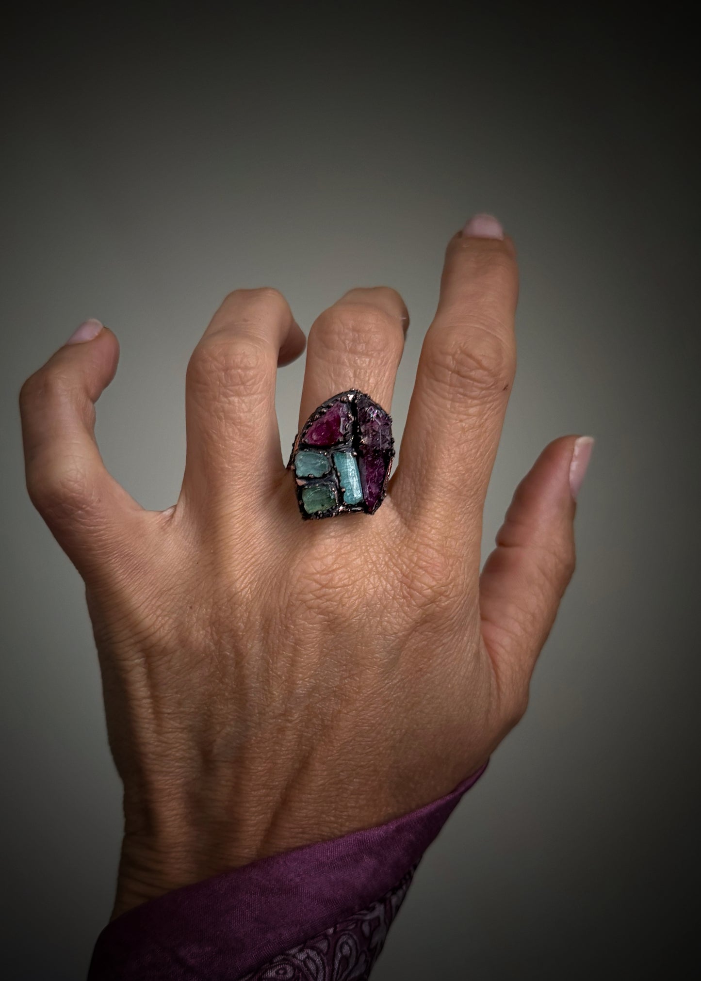 Anello in Rame con Tormaline Multicolore – Misura 8 US