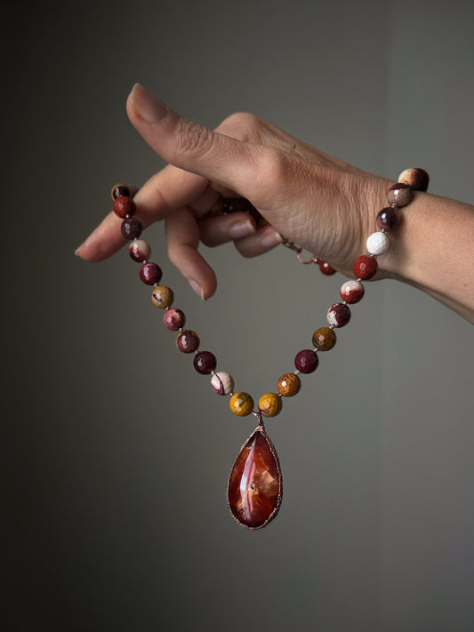 Girocollo Mookaite e Ciondolo Corniola - Collana Artigianale 49cm | Ebbijoux