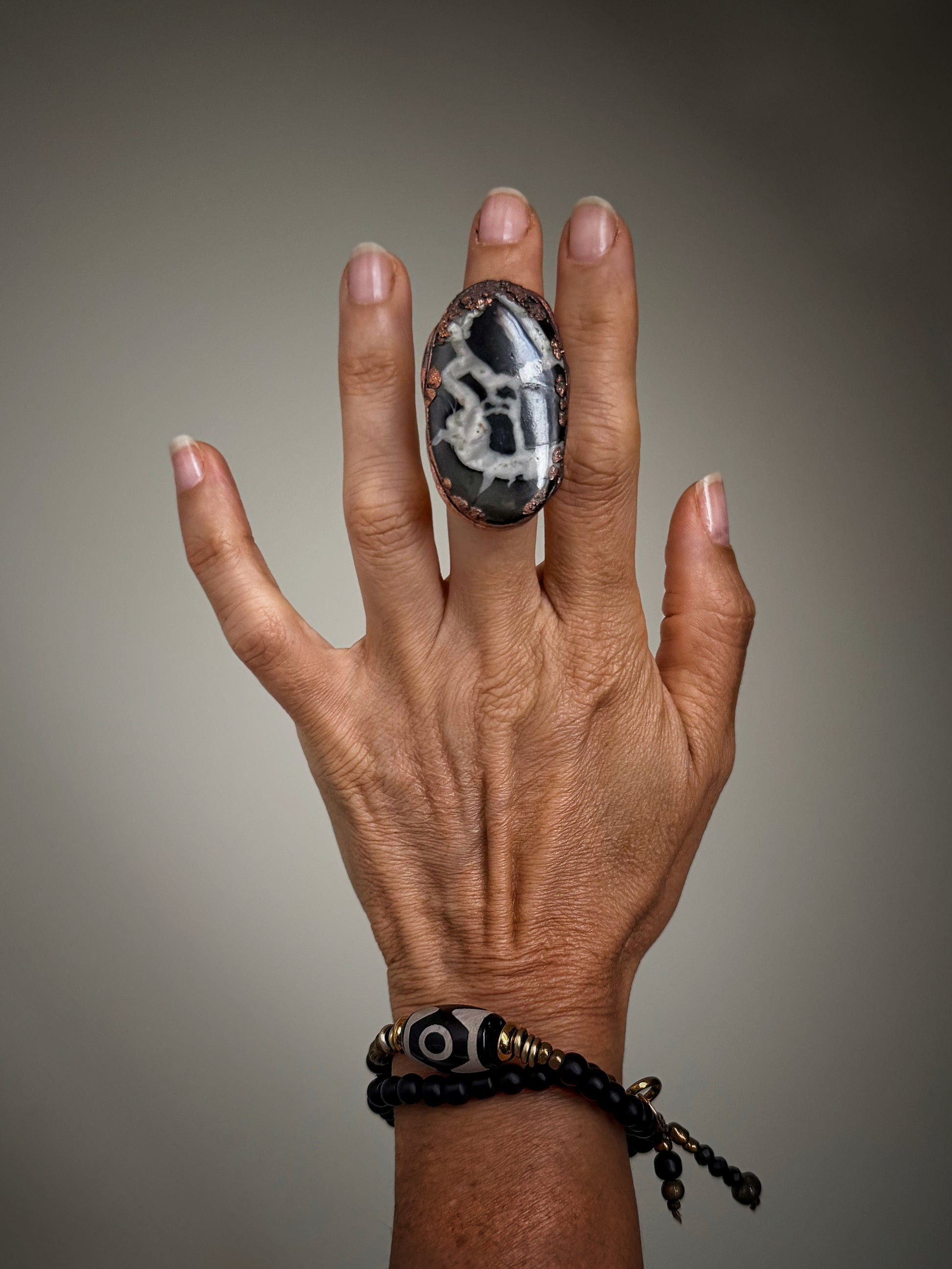 Anello indossato con Septaria Fossile naturale, misura 6 US – Ebbijoux