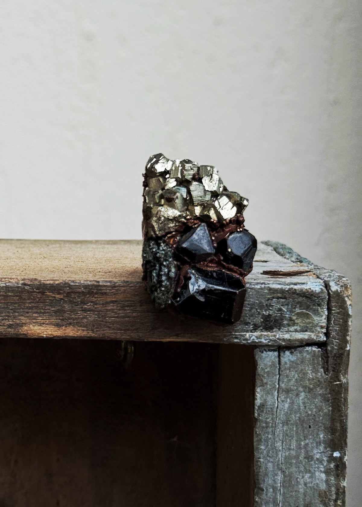 Copper ring with black tourmaline and raw pyrite