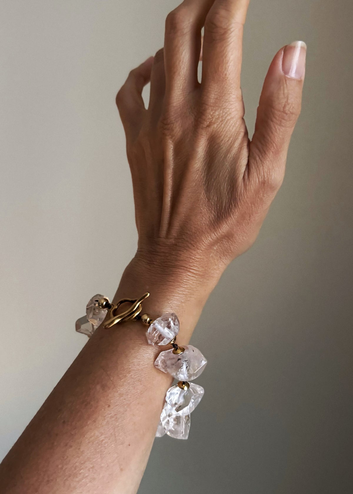 Bracelet with raw rock crystal - MOD.30