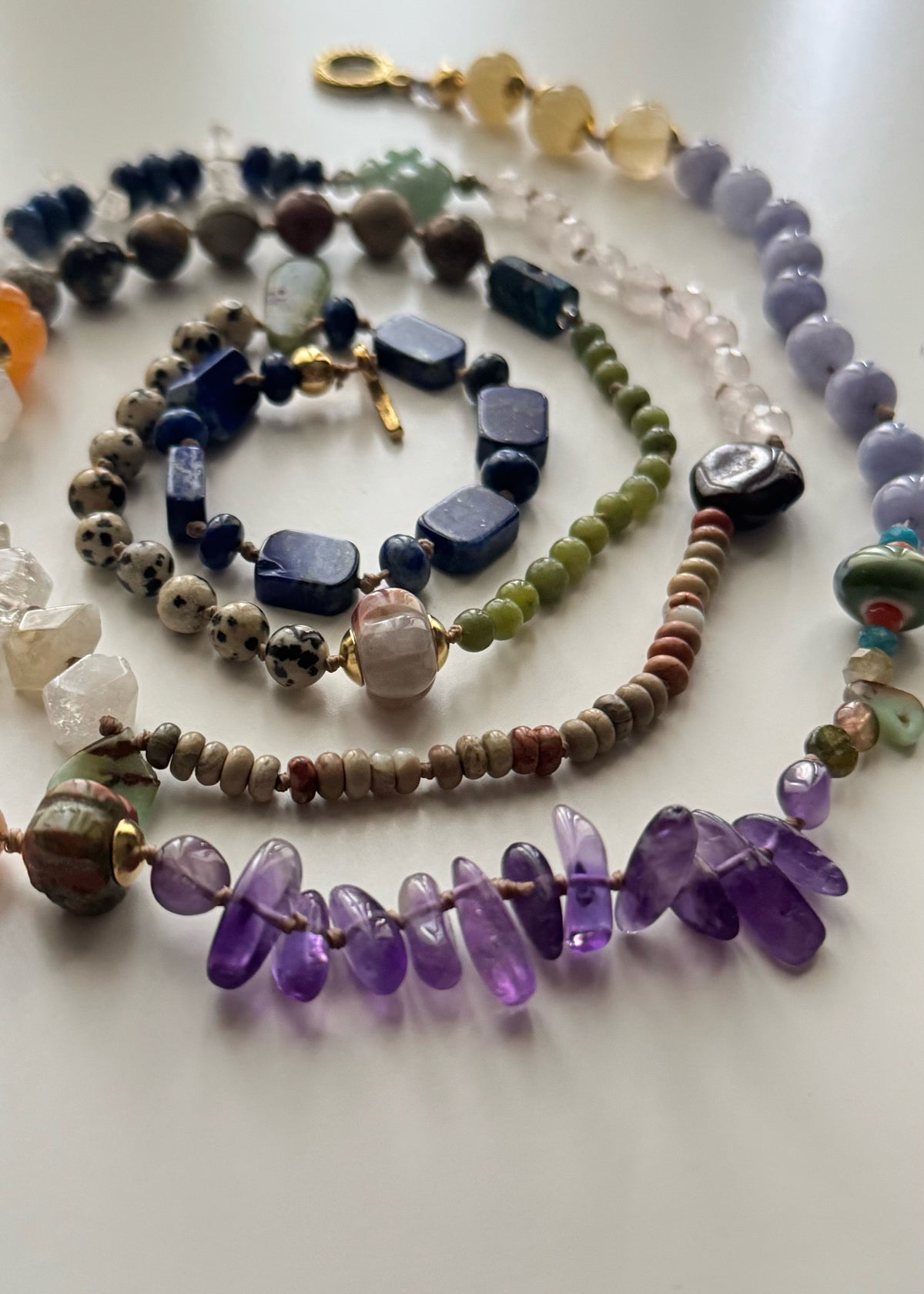 Collana lunga con pietre miste | Pezzo unico Ebbijoux
