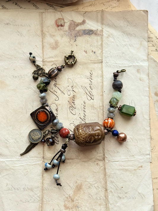 Bracciale con testa di Buddha, Pietre Miste e Ciondoli - Modello 02