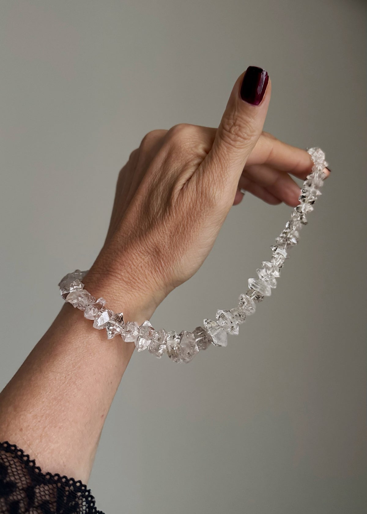 Girocollo con quarzi Herkimer a scalare e chiusura in oro rosa - Ebbijoux