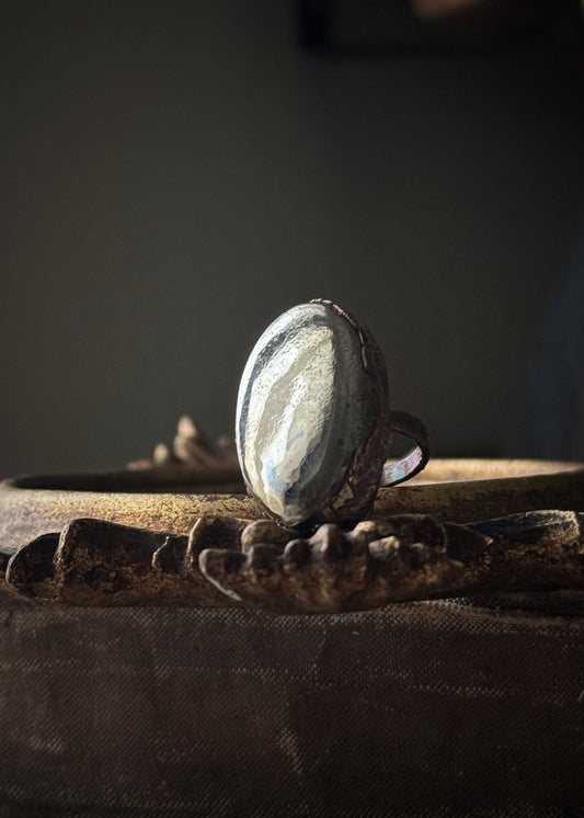 Anello in rame con pirite ovale — Misura 8 US