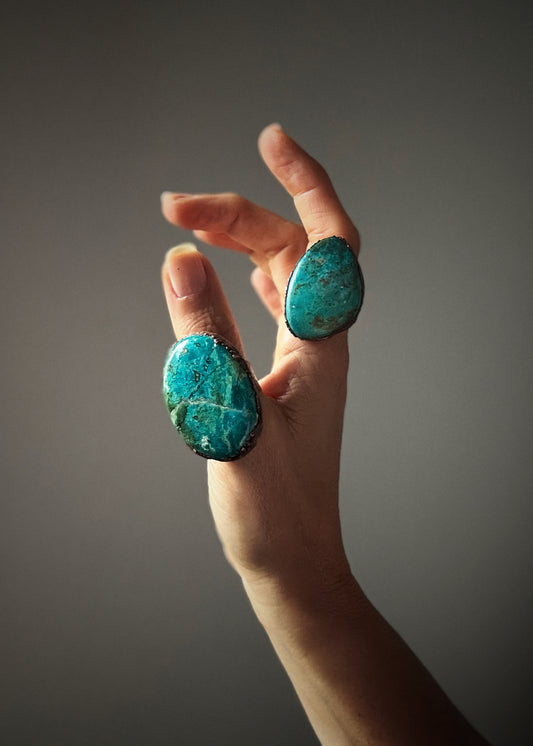 Anello in rame con shattuckite — Misure 10 e 12 US