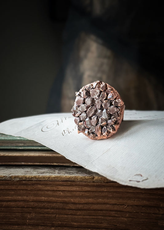 Anello in rame con pavé di quarzi Herkimer — Misura 10 US