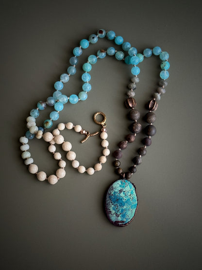Long necklace with Arizona turquoise and natural stones
