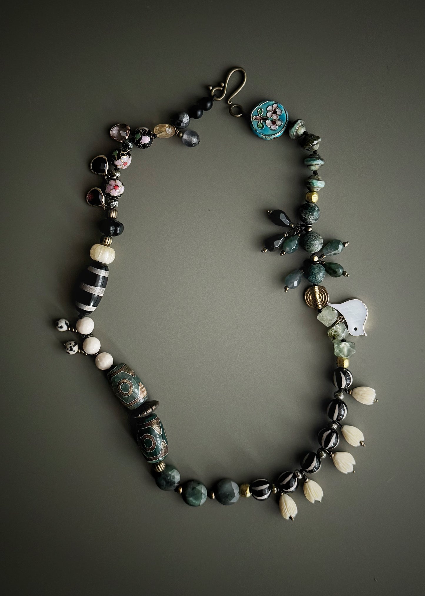 Natural Stone Choker Necklace with Pendants | Ebbijoux 04