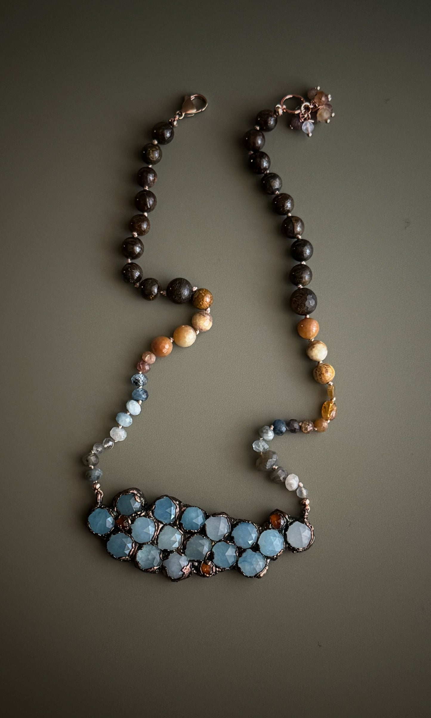 Choker with a sculptural element in blue jade - One-of-a-kind