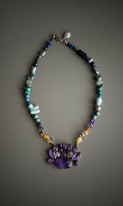 Degradè choker with amethyst element
