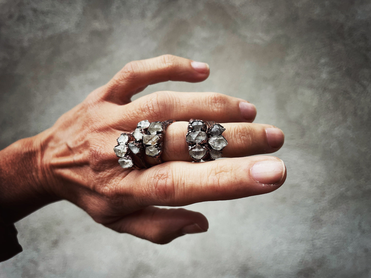 Fedina trilogy con diamantino di Herkimer.