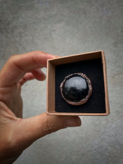 Ring with round black agate stone