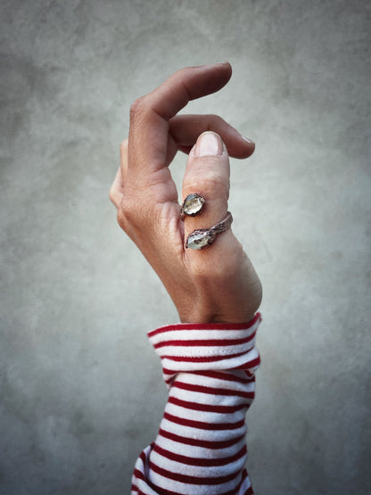 Herkimer diamond contrarié ring