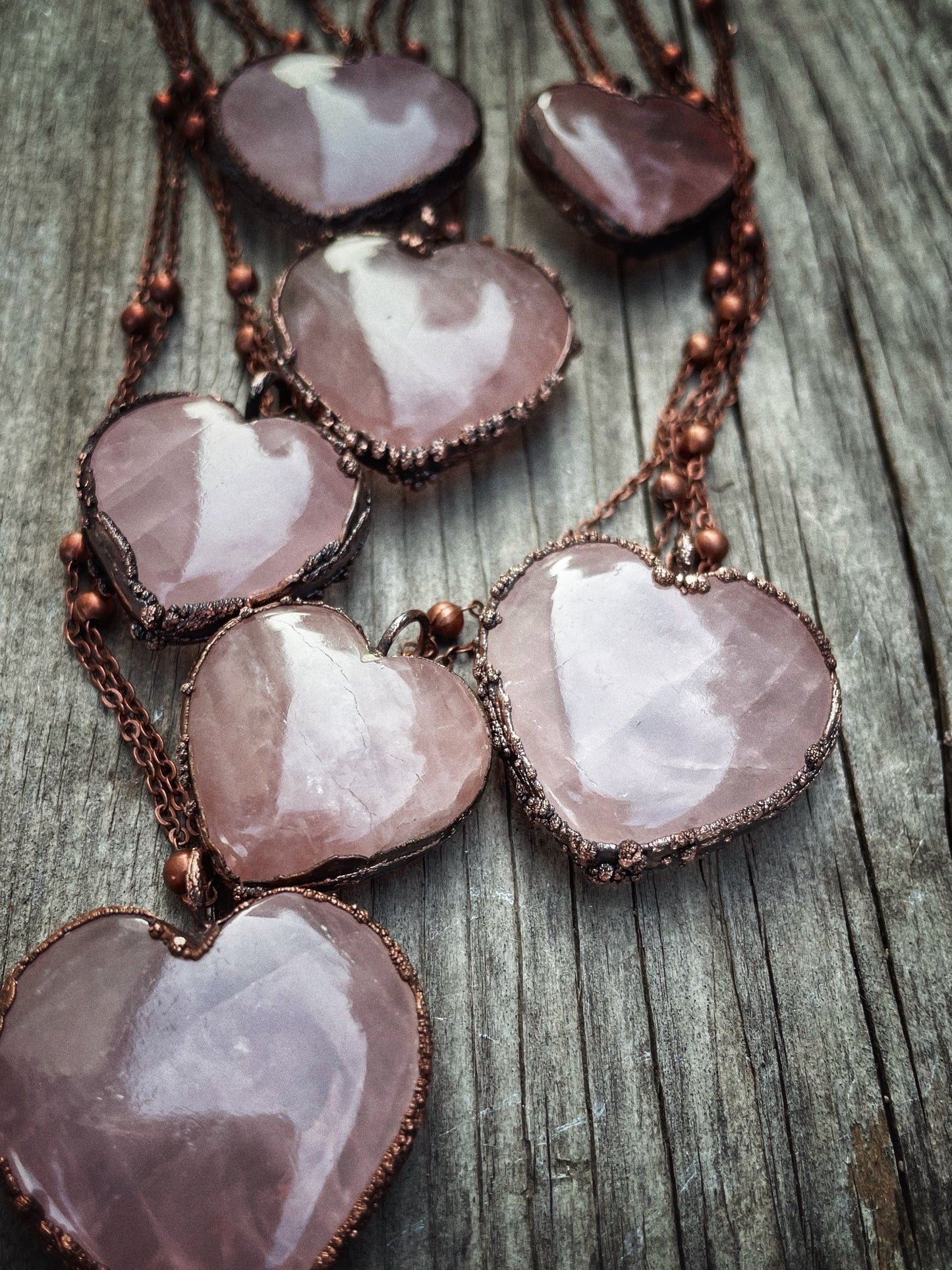 Collana con cuore di quarzo rosa