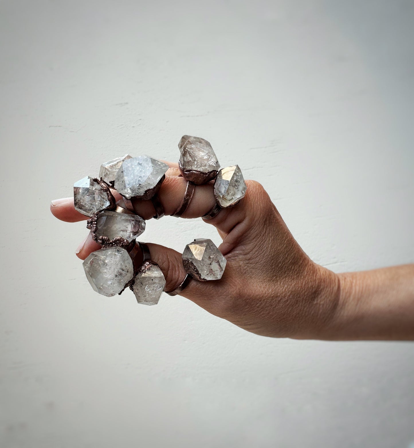 Anello con diamante grezzo di  Herkimer