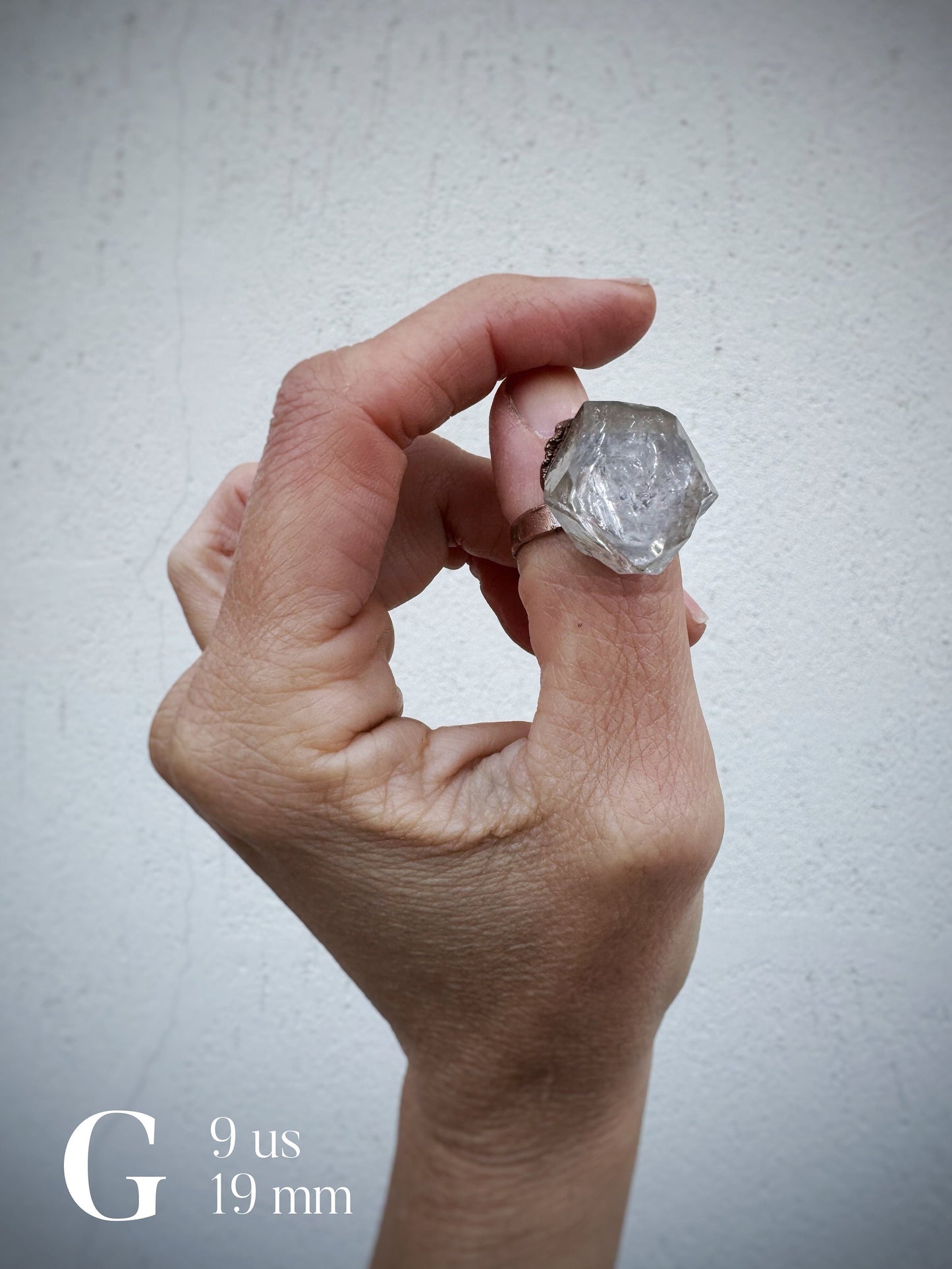 Anello con diamante grezzo di  Herkimer