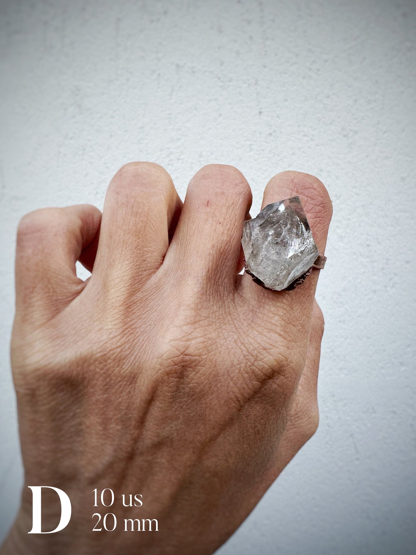 Anello con diamante grezzo di  Herkimer