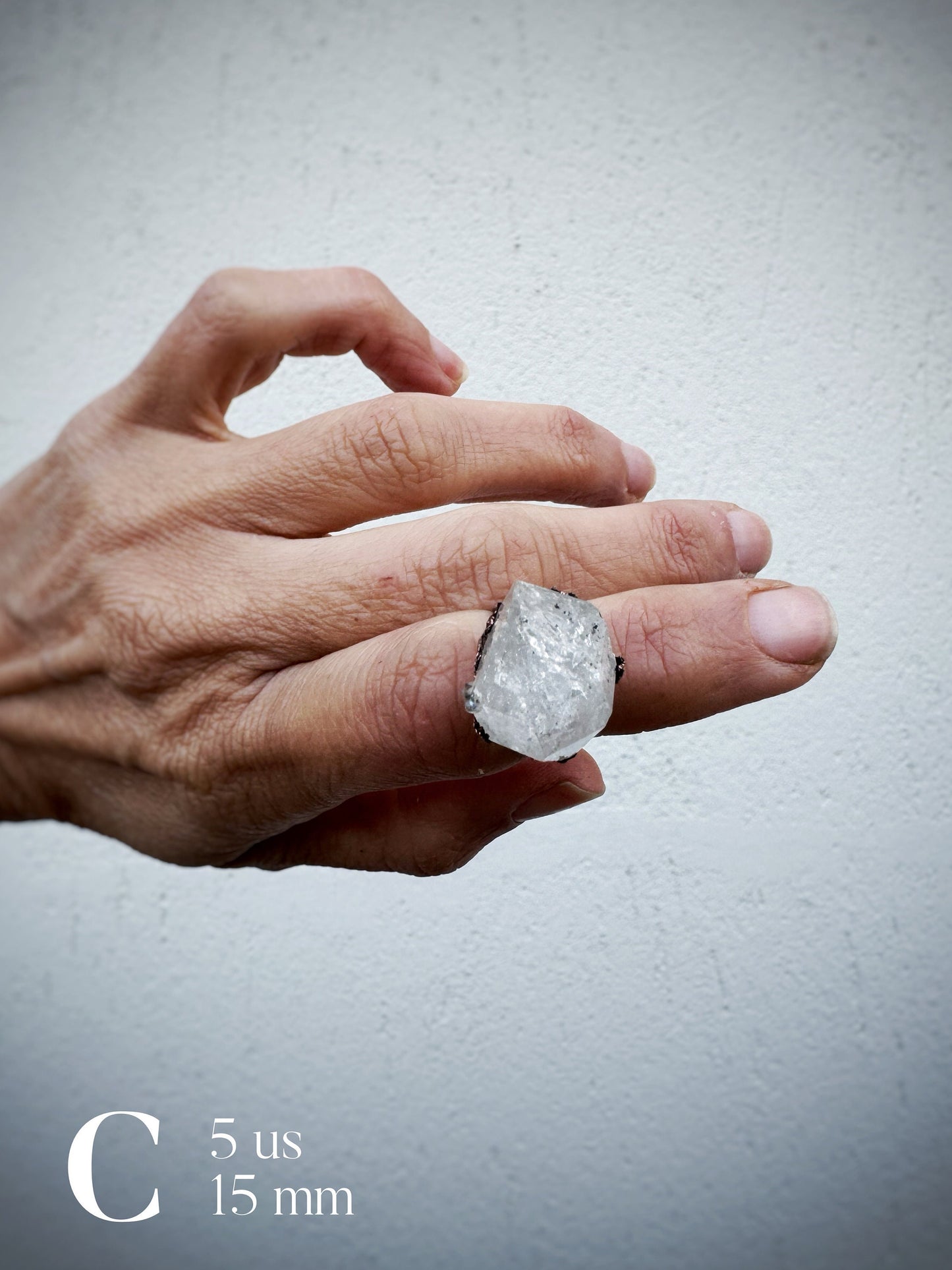 Anello con diamante grezzo di  Herkimer