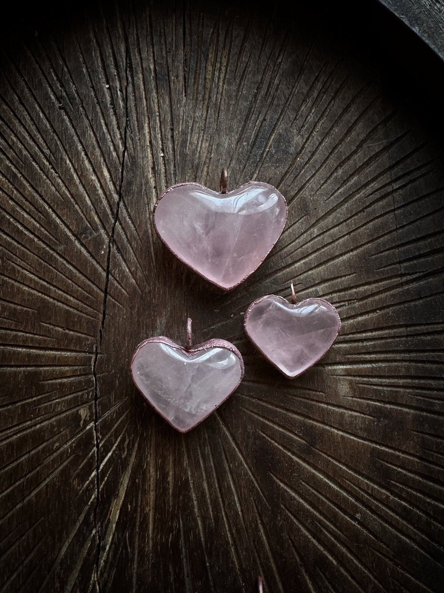 Collana con cuore di quarzo rosa