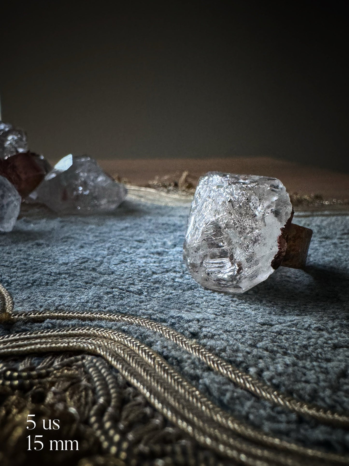 Anello con grande pietra di Herkimer