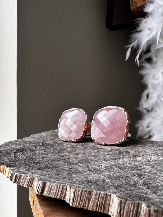 Anello con quarzo rosa