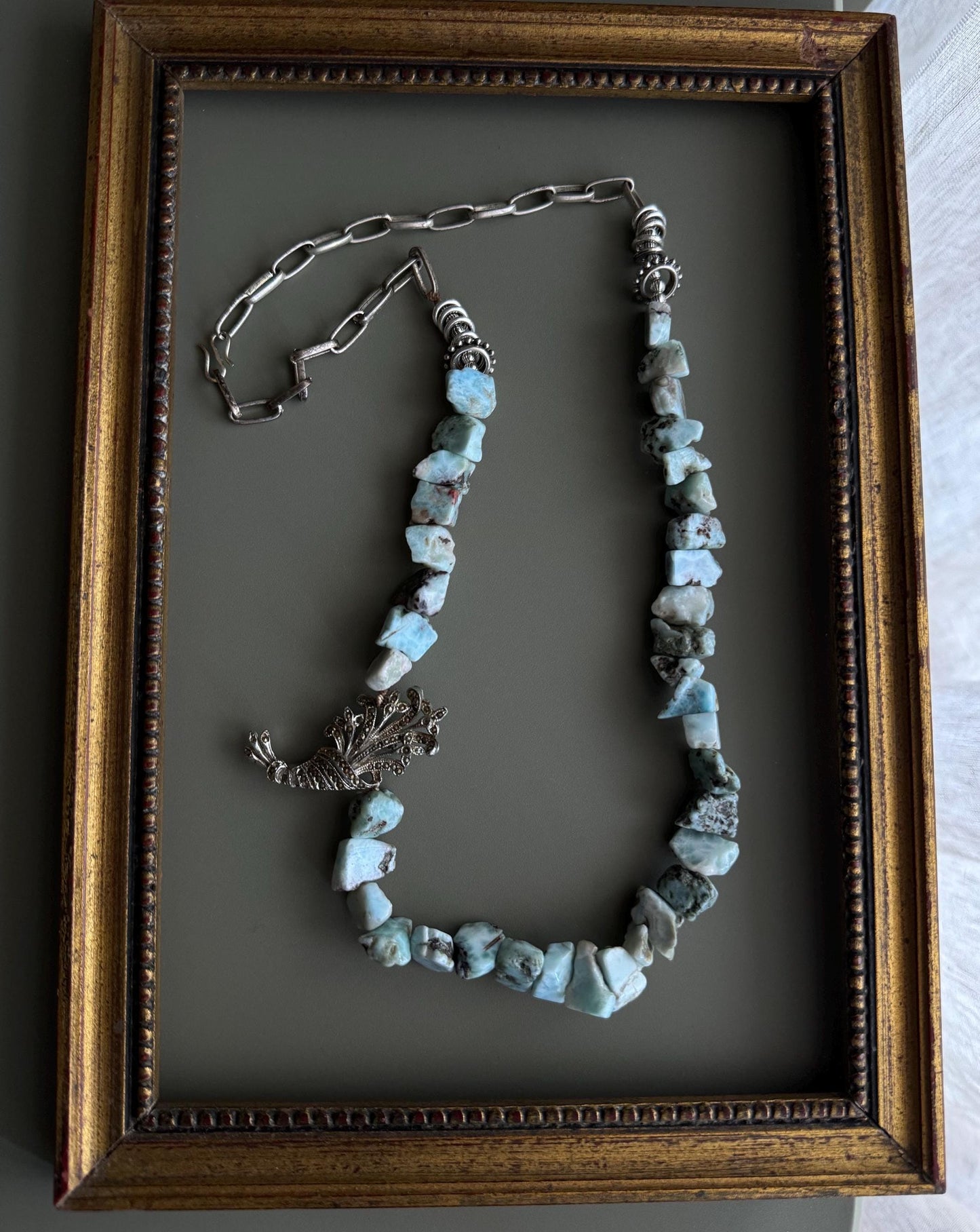 Collana in Larimar con spilla d’argento