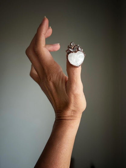 Ex-voto heart ring in quartz and Herkimer diamonds