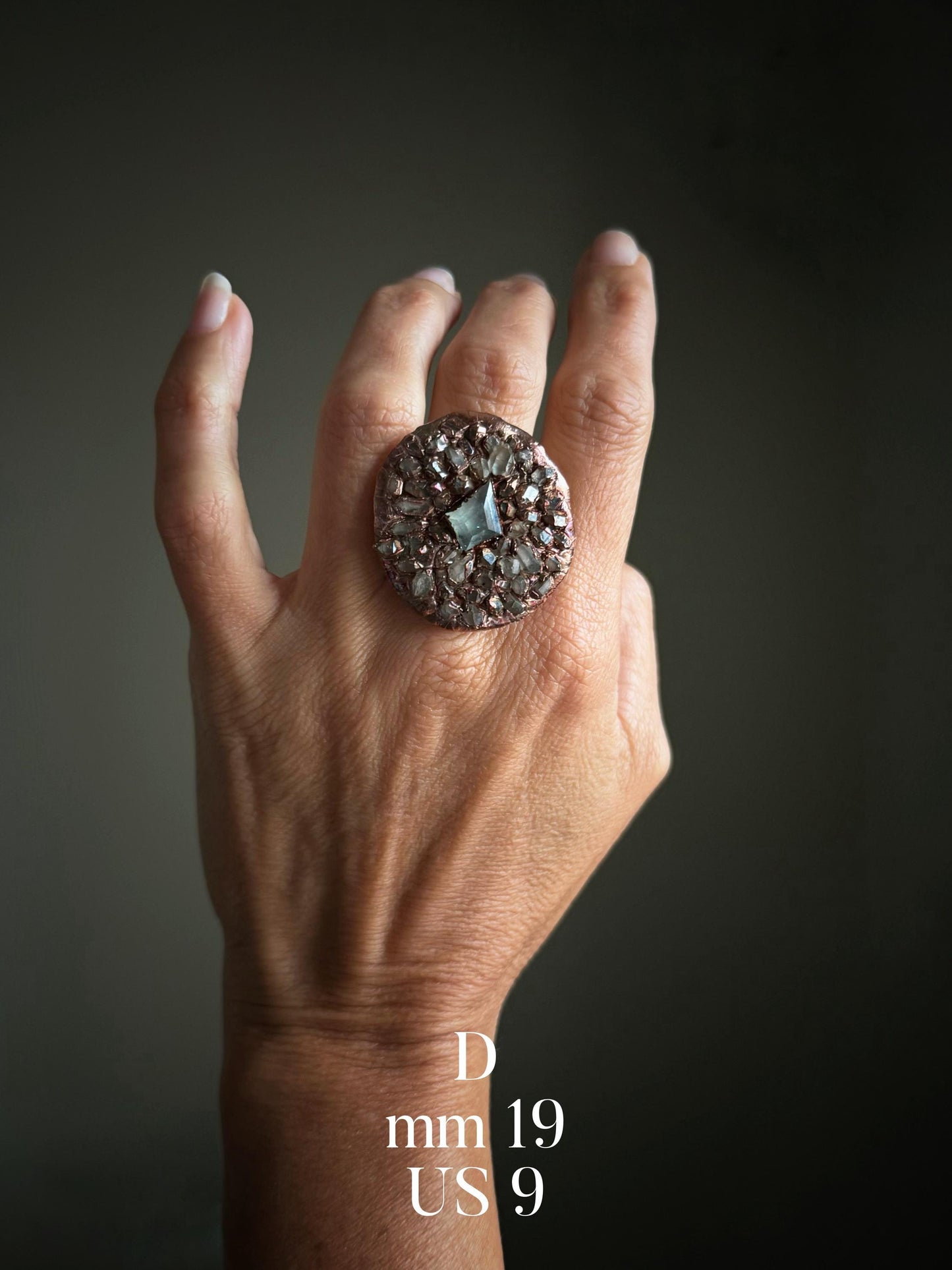 Anello con pavè di Herkimer ed Acquamarina