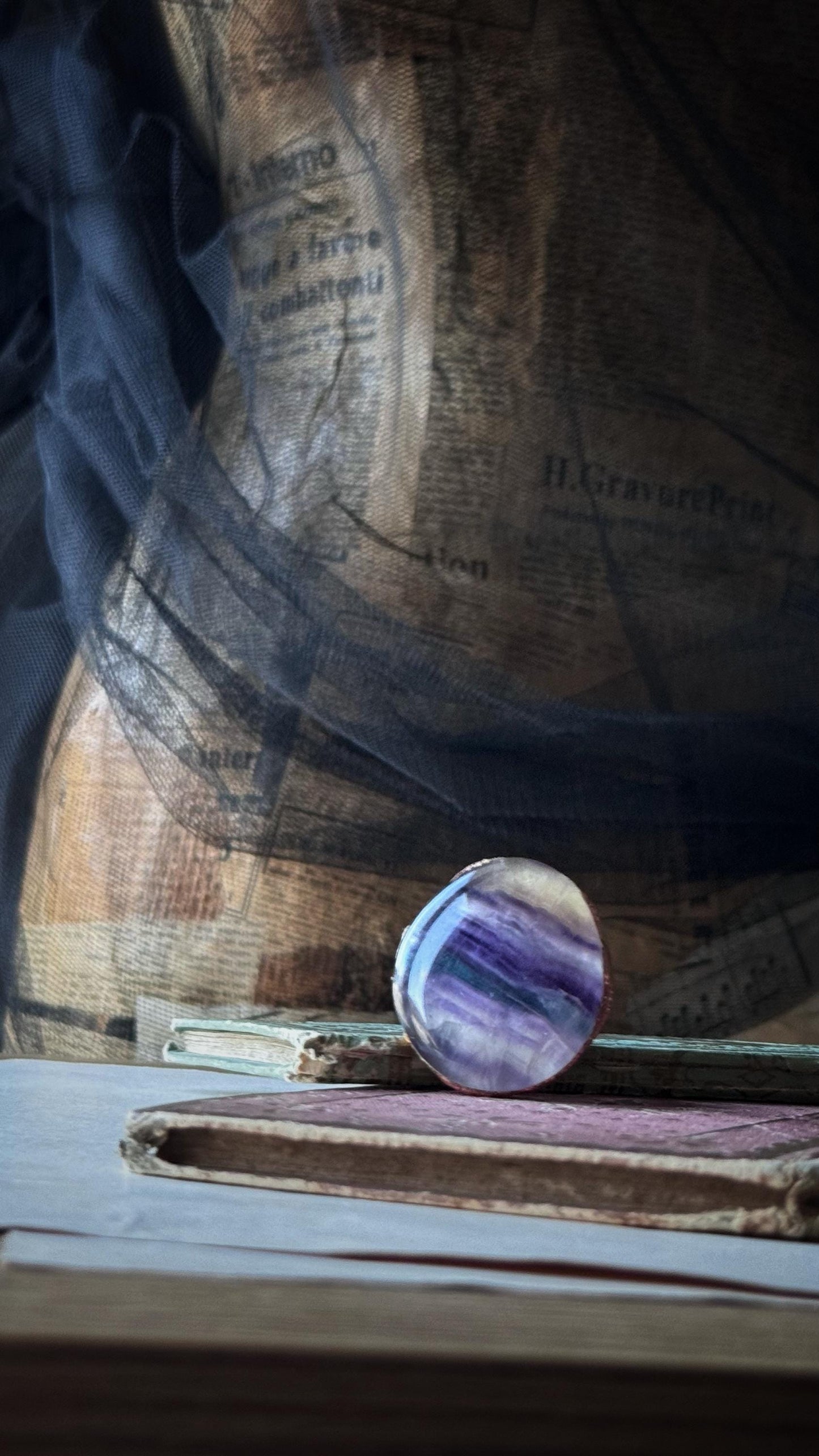 Anello con grande pietra di Fluorite