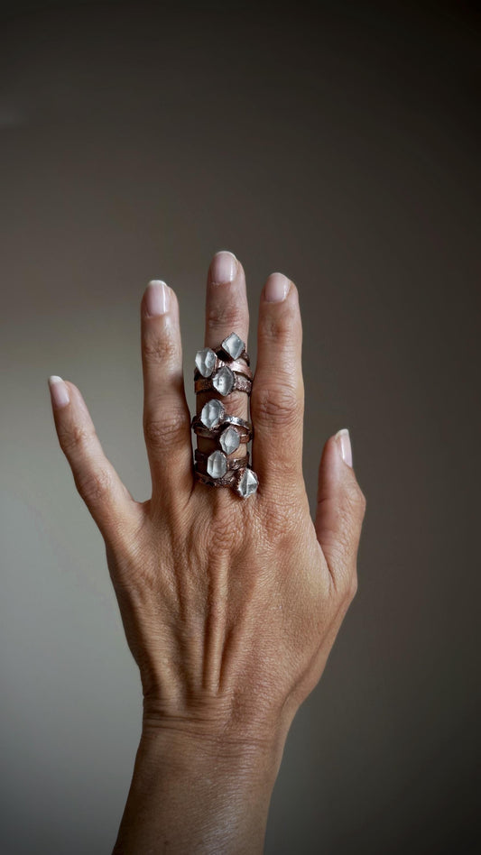Solitario con diamantino di Herkimer.