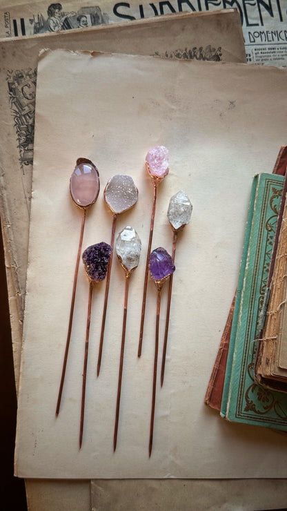 Hair clips with quartz.