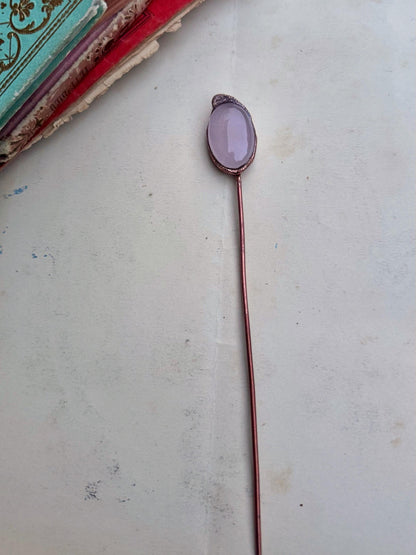 Hair clips with quartz.