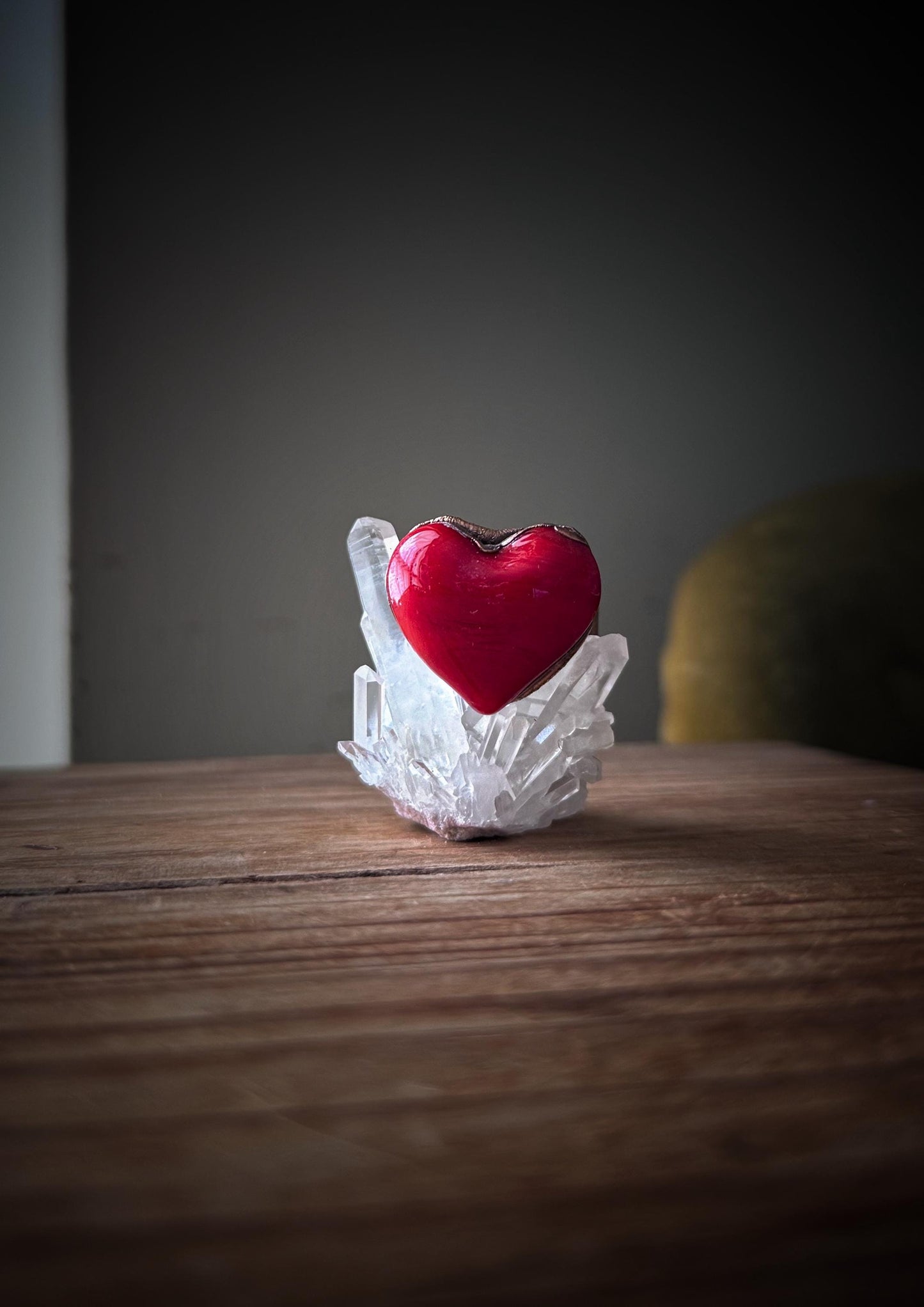 Anello con cuore rosso