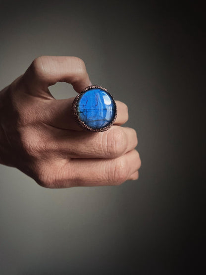 Ring with blue Labradorite