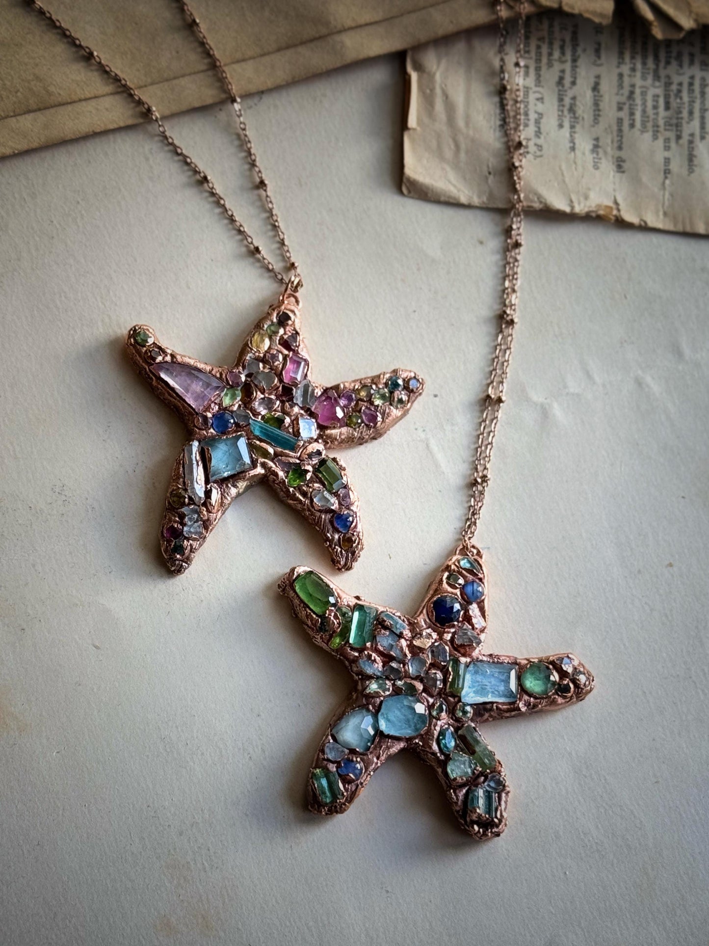 Ciondolo Stella Maris con Pavé di Pietre Preziose