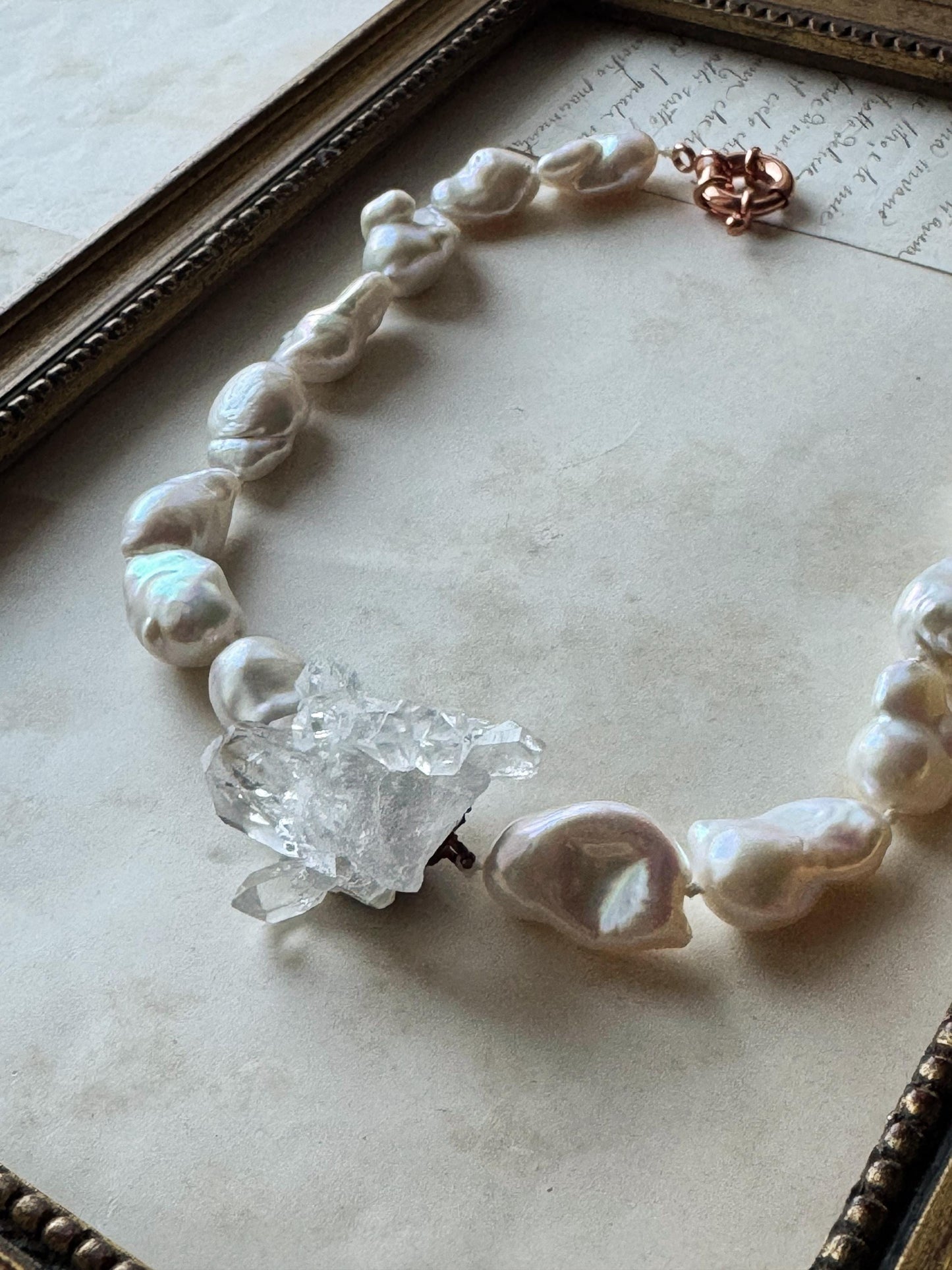 Girocollo con perle barocche