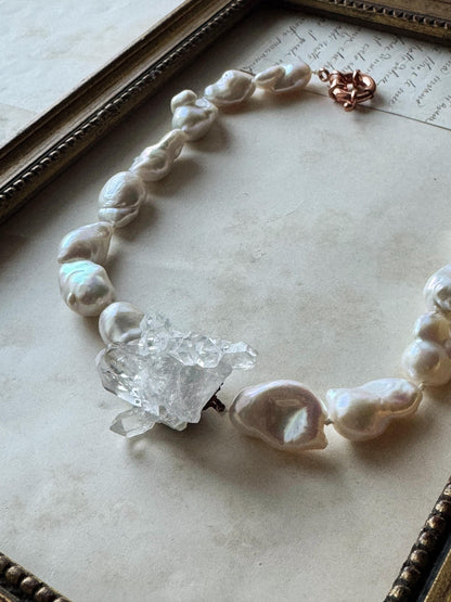 Girocollo con perle barocche
