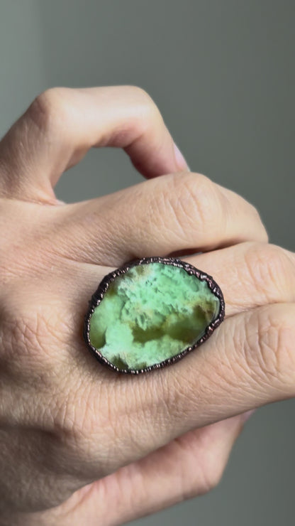Ring with natural Chrysoprase Size 7.5us