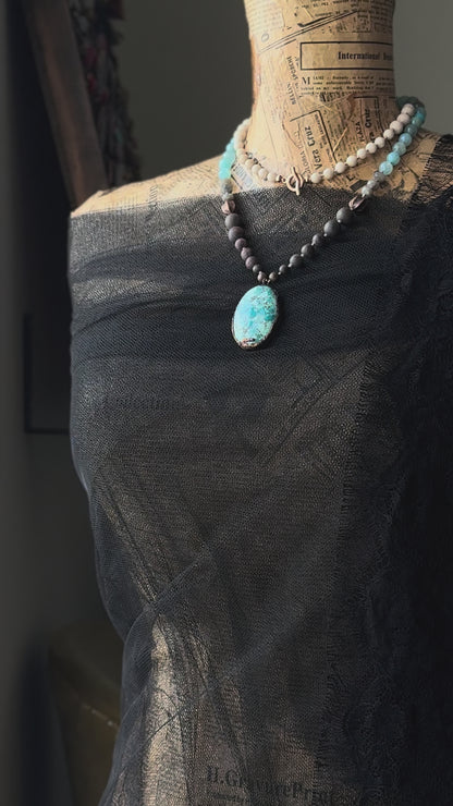 Long necklace with Arizona turquoise and natural stones