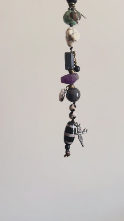 Bracelet with dark stones and pendants - Model 05