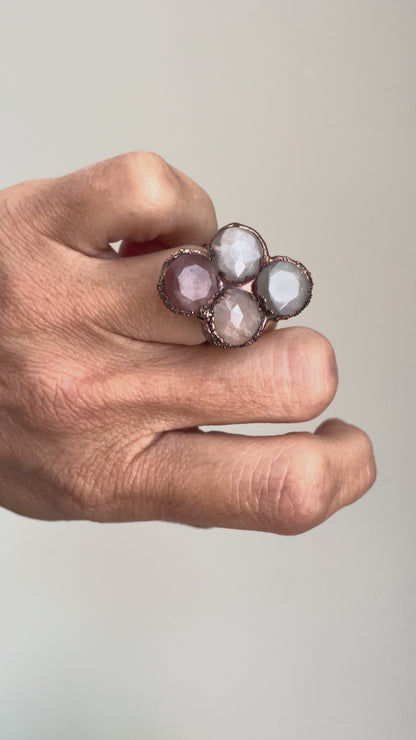 Ring with sunstones size 7